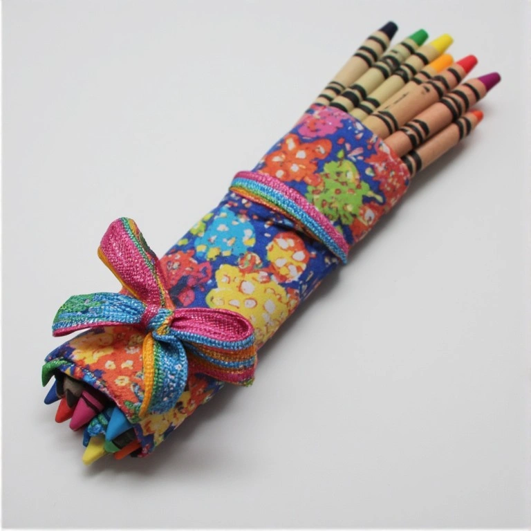 Crayon Roll-Up Pouch